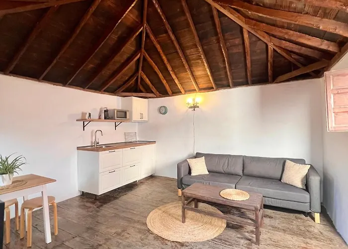 Tatil Evi Red House Chío