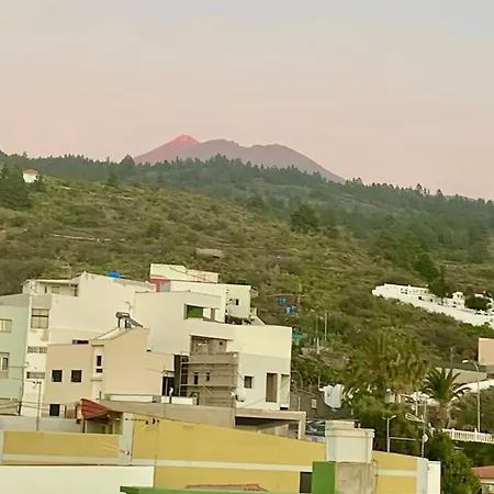 Dom wakacyjny Red House *